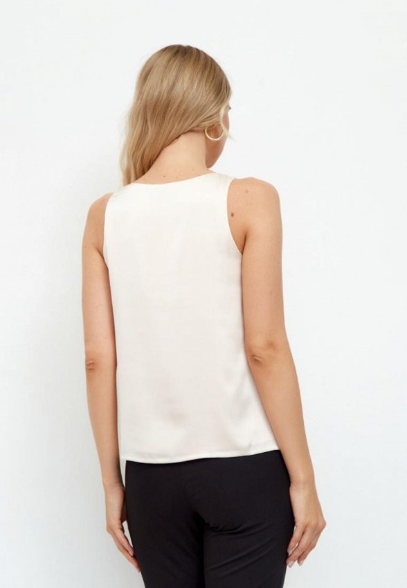 Топ Gabriel and Ester London