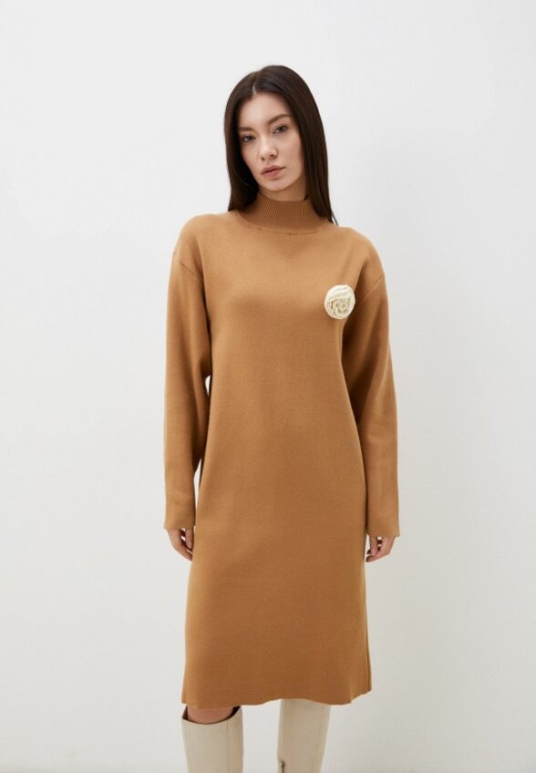 Платье и брошь Rinascimento