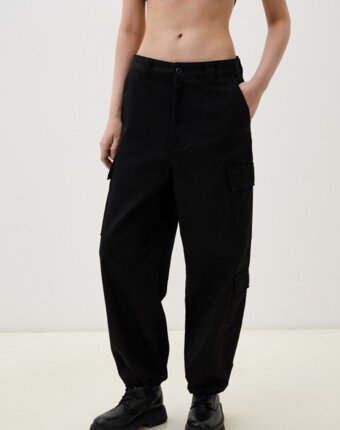 Брюки Carhartt WIP женщинам