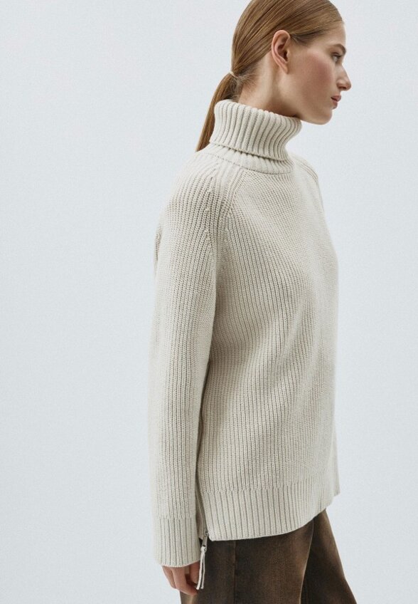 Свитер Sela