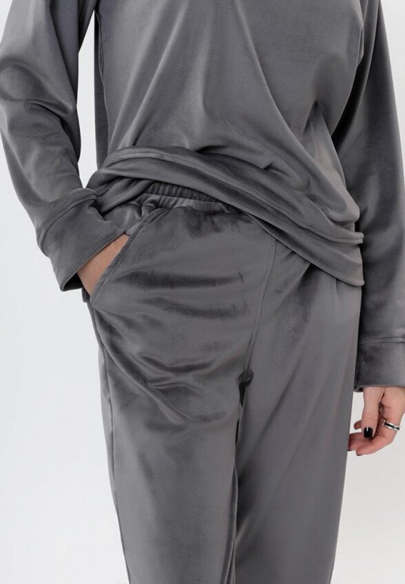 Костюм спортивный Nila