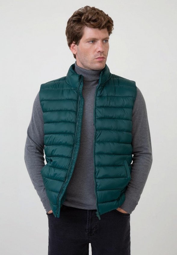 Жилет утепленный Baon