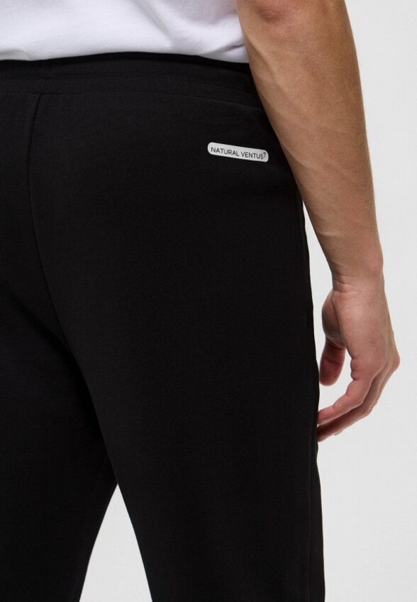 Брюки спортивные EA7