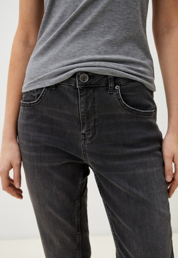 Джинсы Hiddenbrand