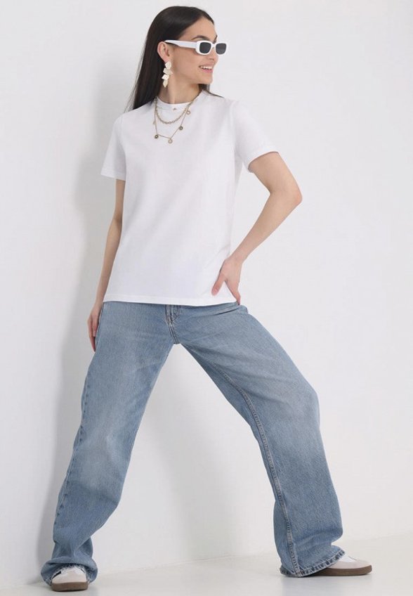 Футболка Апрель