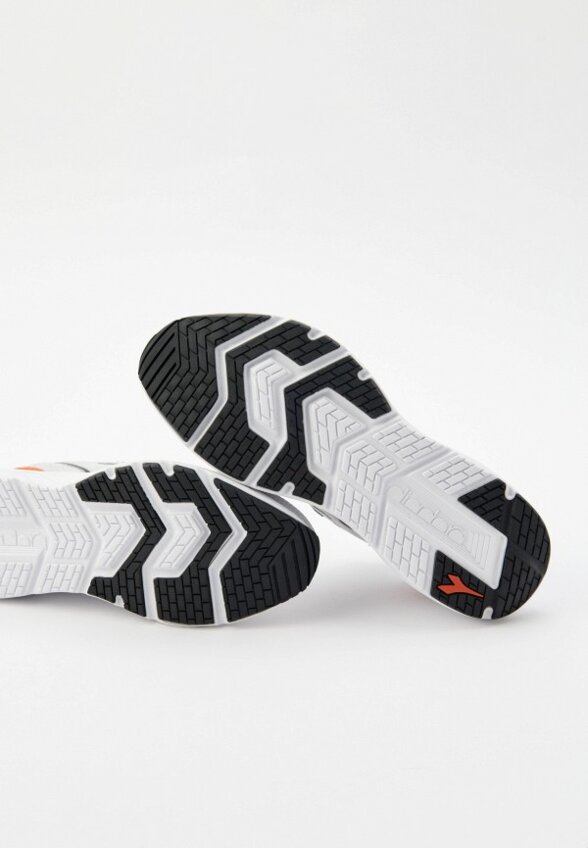 Кроссовки Diadora