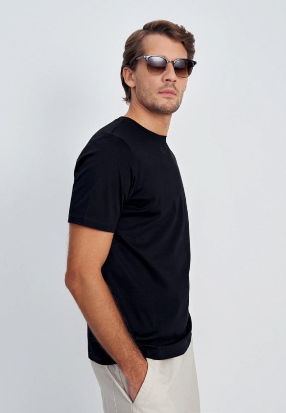 Футболка Finn Flare