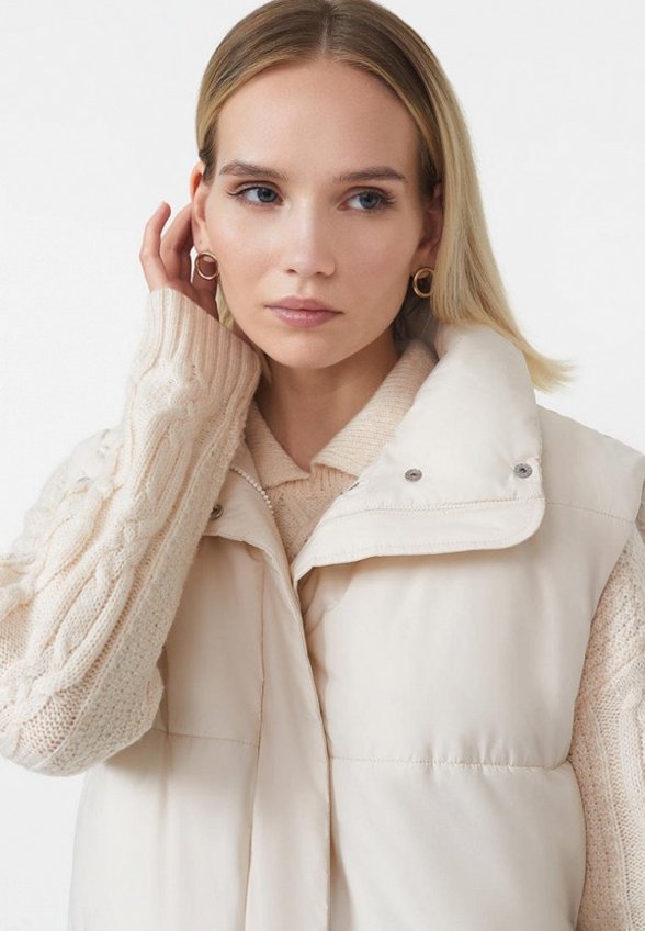 Жилет утепленный Baon