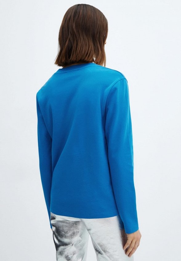 Лонгслив Mango