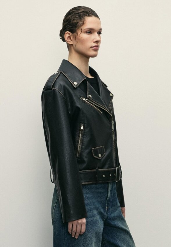 Куртка кожаная Zarina