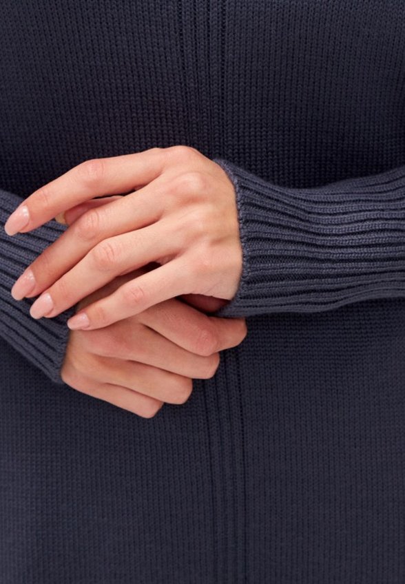 Свитер Сиринга