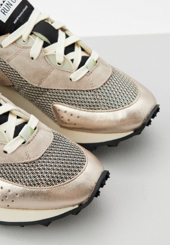 Кроссовки Run Of