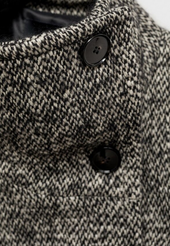 Полупальто Mango