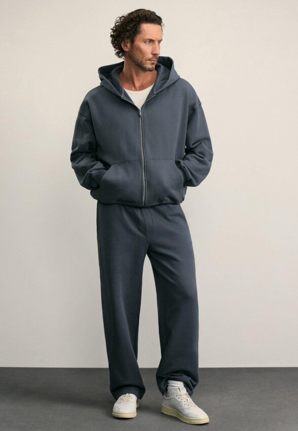 Толстовка Zrn Man