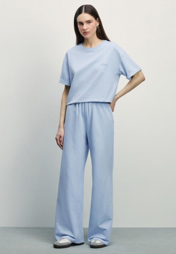 Футболка Zarina