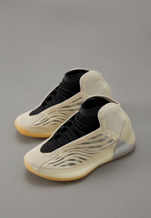 Кроссовки adidas YEEZY