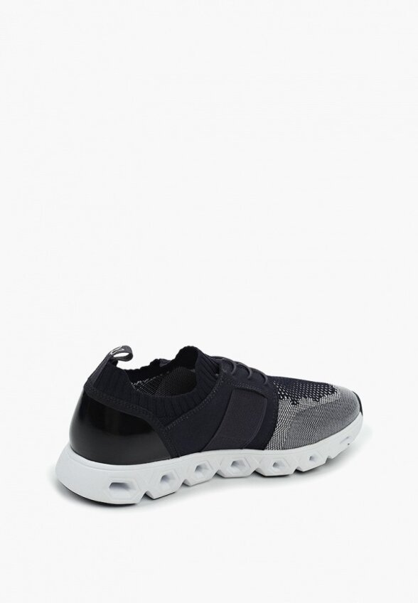 Кроссовки Caprice