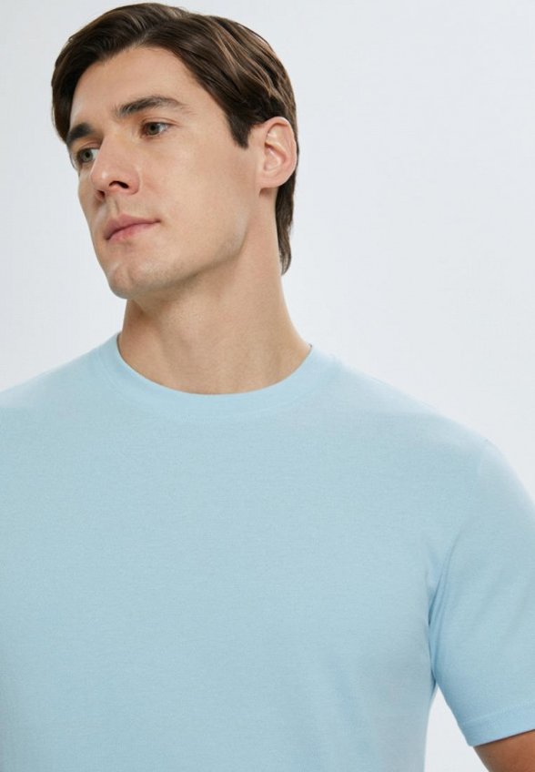 Футболка Finn Flare