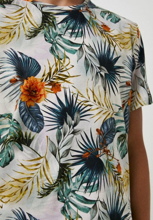 Футболка Colin's