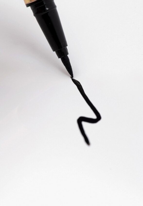 Подводка для глаз Vivienne Sabo