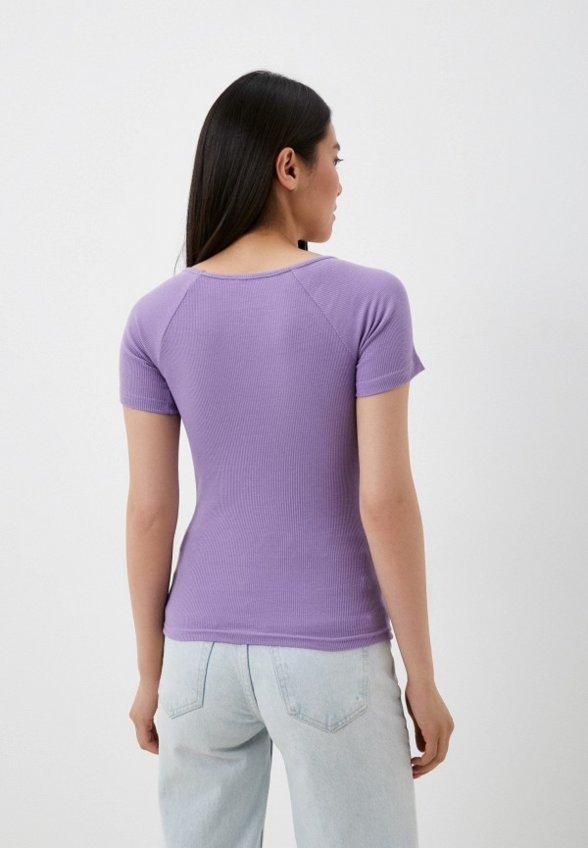 Футболка Trendyol