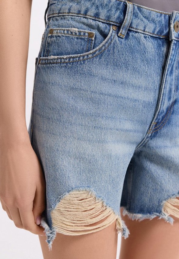 Шорты джинсовые Love Republic