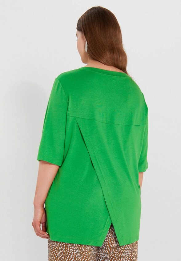 Футболка Lessismore