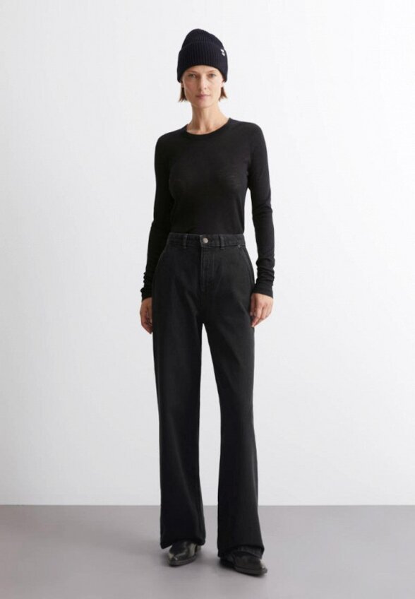 Джинсы Marc O'Polo