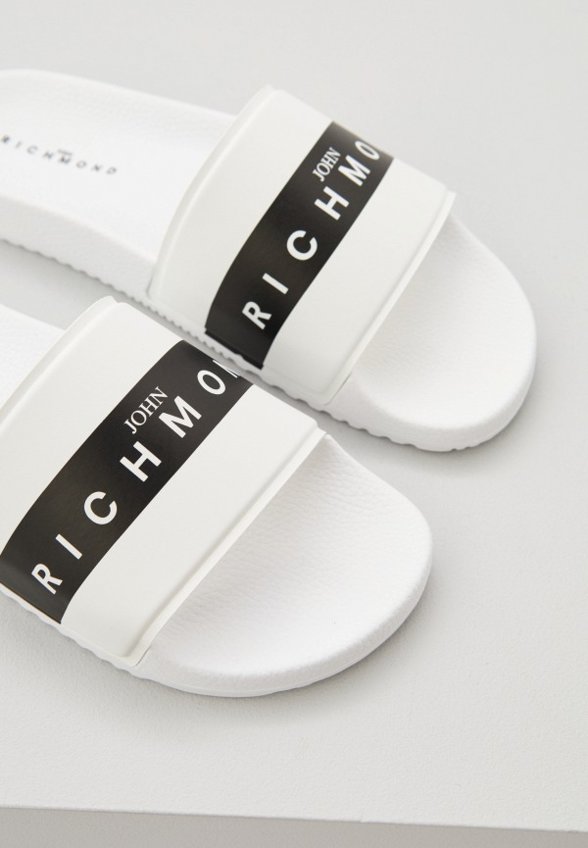 Сланцы John Richmond