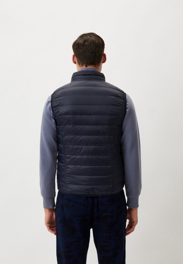 Жилет утепленный EA7