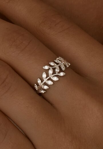 Серебряное кольцо с фианитами в форме веточки MIESTILO MIE