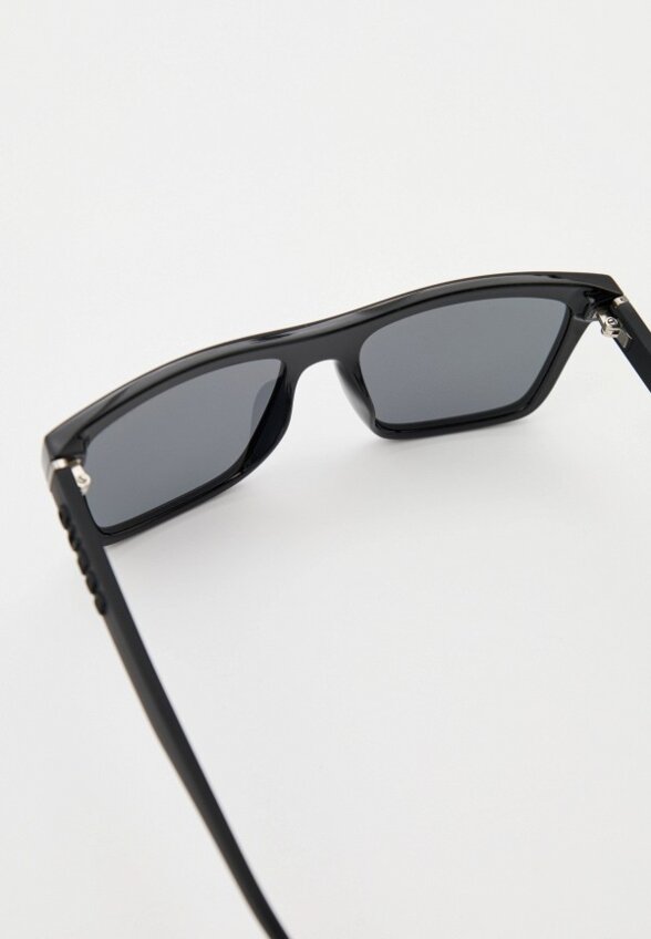 Очки солнцезащитные Guess