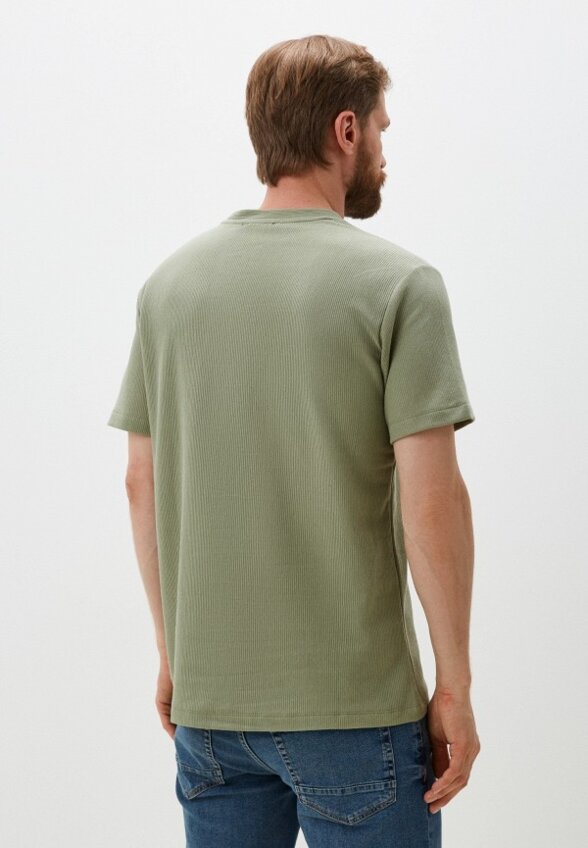 Футболка Colin's