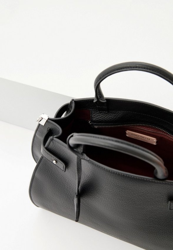 Сумка и брелок Coccinelle