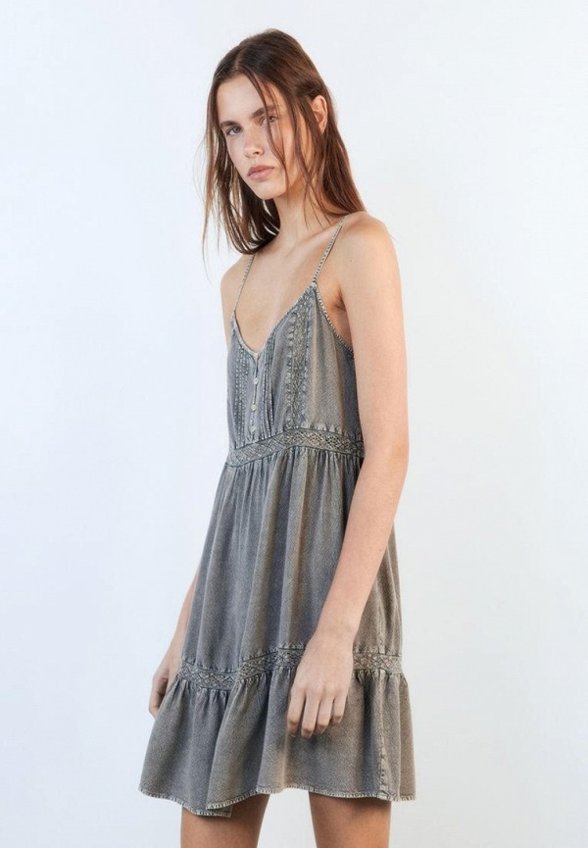 Платье Befree
