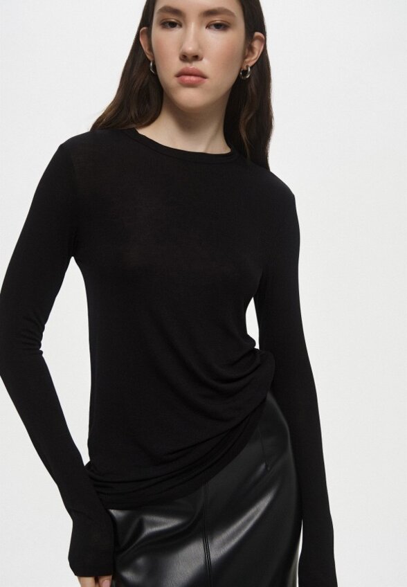 Лонгслив Mango