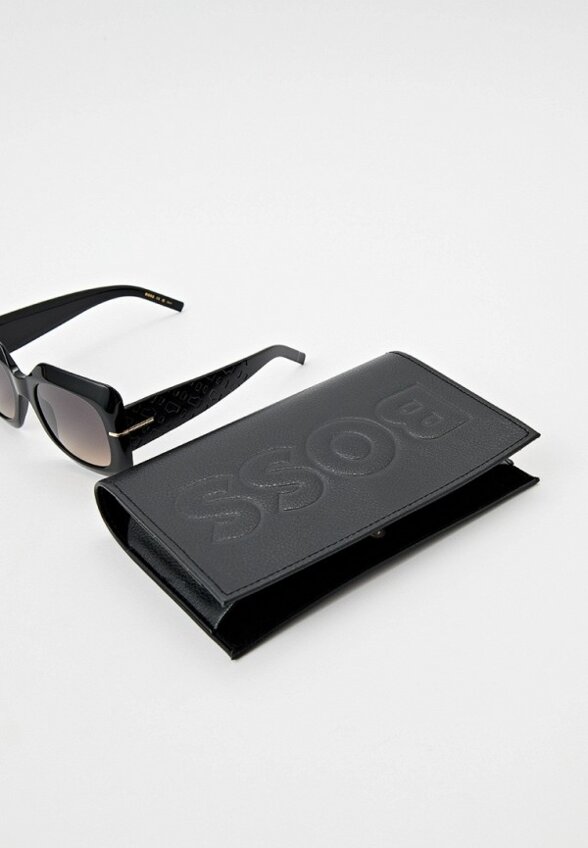 Очки солнцезащитные Boss