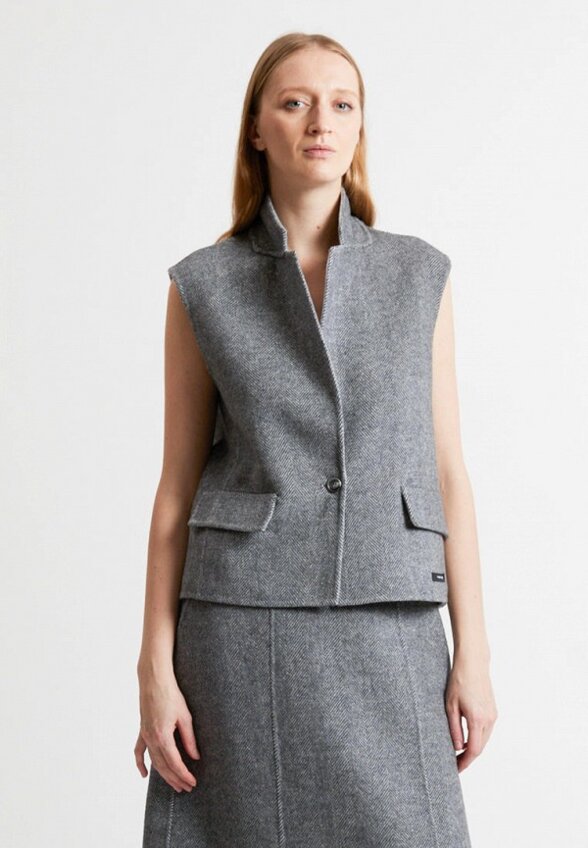 Жилет Vassa Code