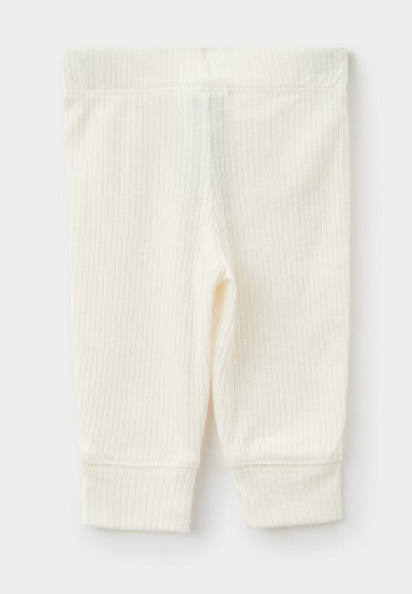 Лонгслив, брюки и шапка Carter’s