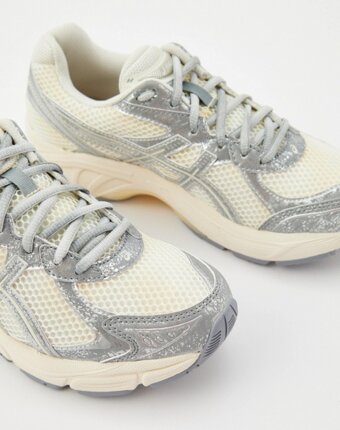 Кроссовки ASICS женщинам