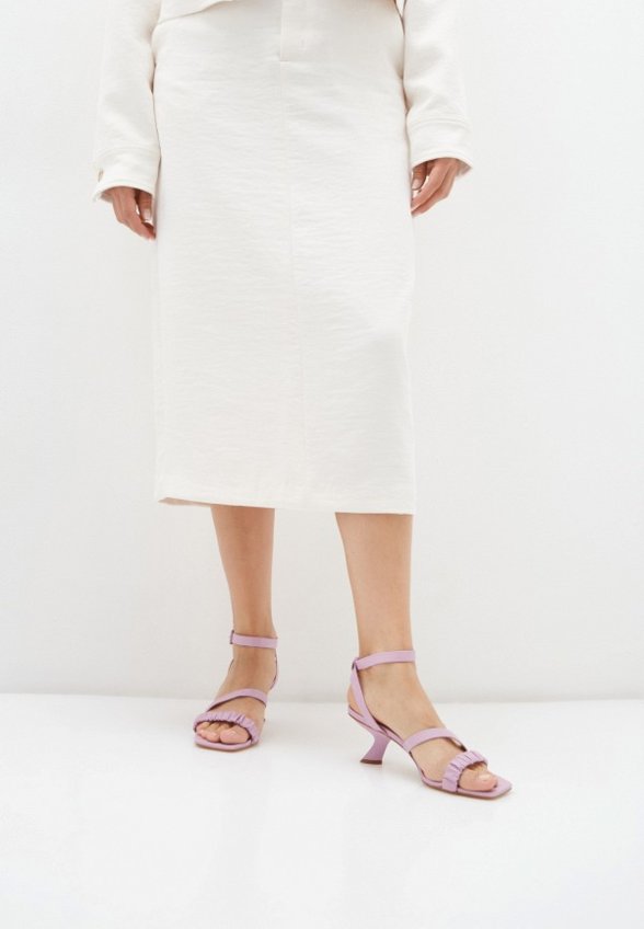 Босоножки Carrano