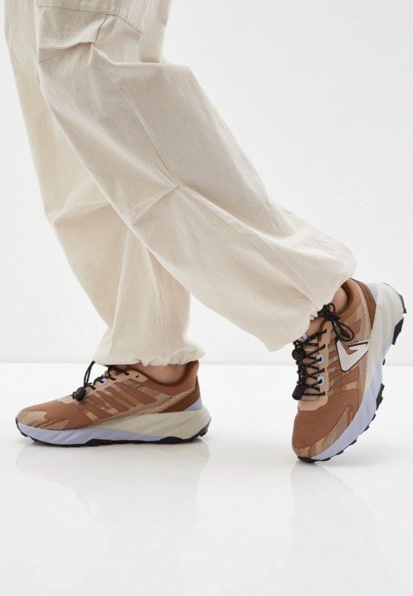 Кроссовки Demix