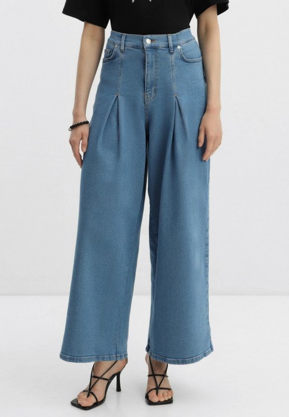 Джинсы Nominee