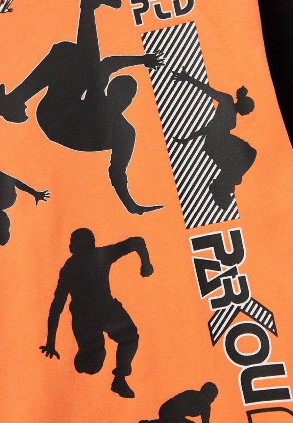 Футболка и брюки PlayToday