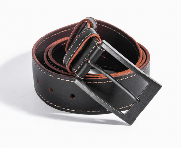 РЕМЕНЬ С КОНТРАСТНЫМ СРЕЗОМ