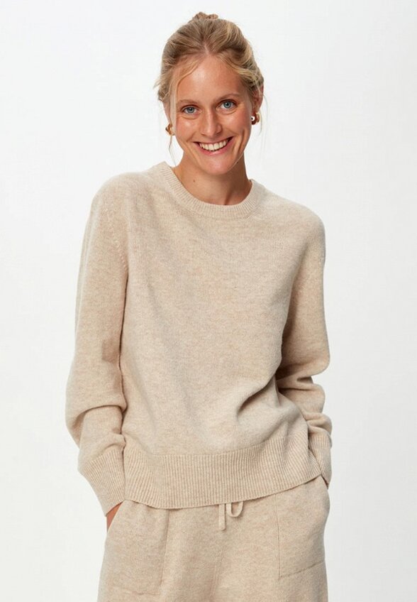 Джемпер Bstatement