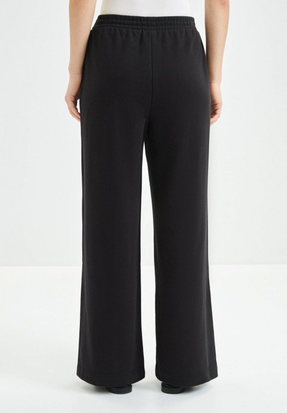 Брюки спортивные Zarina