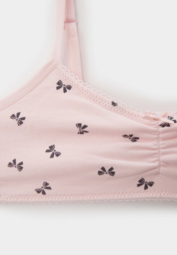 Бюстгальтер и трусы Sela