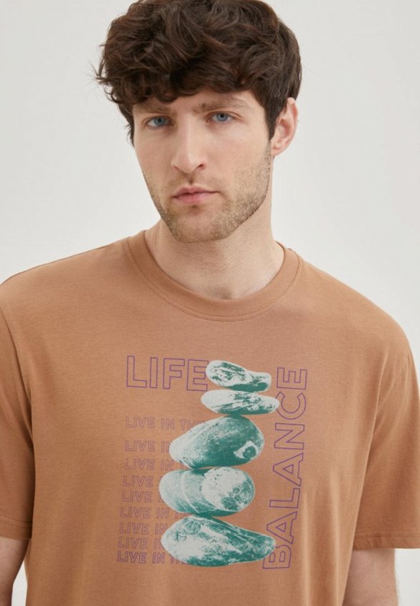 Футболка Finn Flare