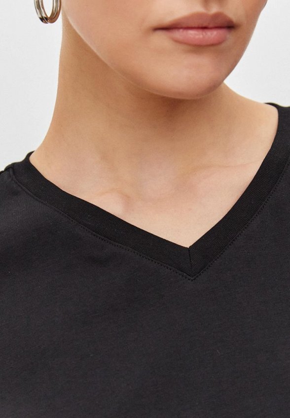 Футболка 4forms